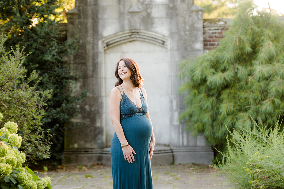 maternity session in Mellon park Pittsburgh