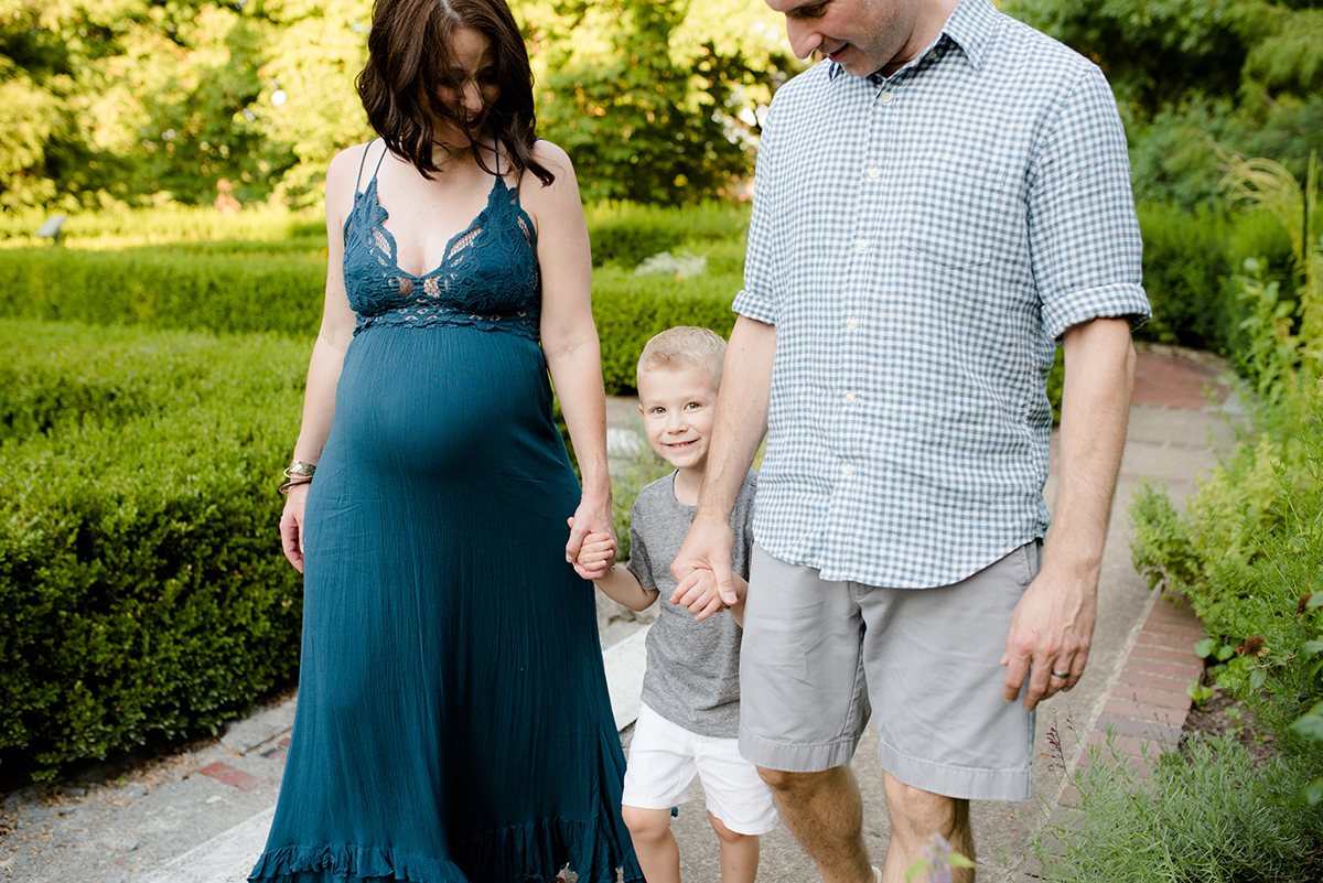 maternity session in Mellon park Pittsburgh