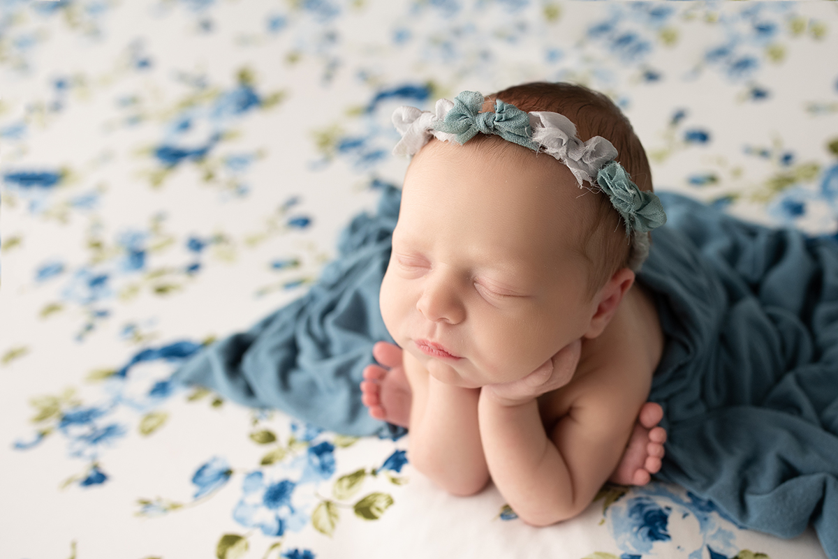 posed newborn photo session